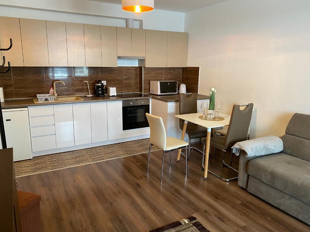 LÉO Apartment